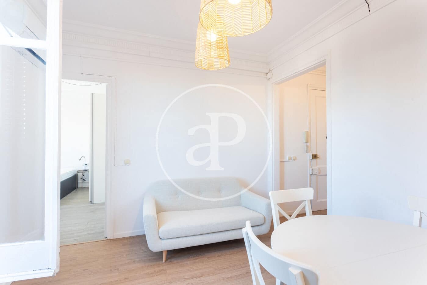 4 soverom Leilighet til leie i Barcelona by - € 2 600 (Ref: 9427192)