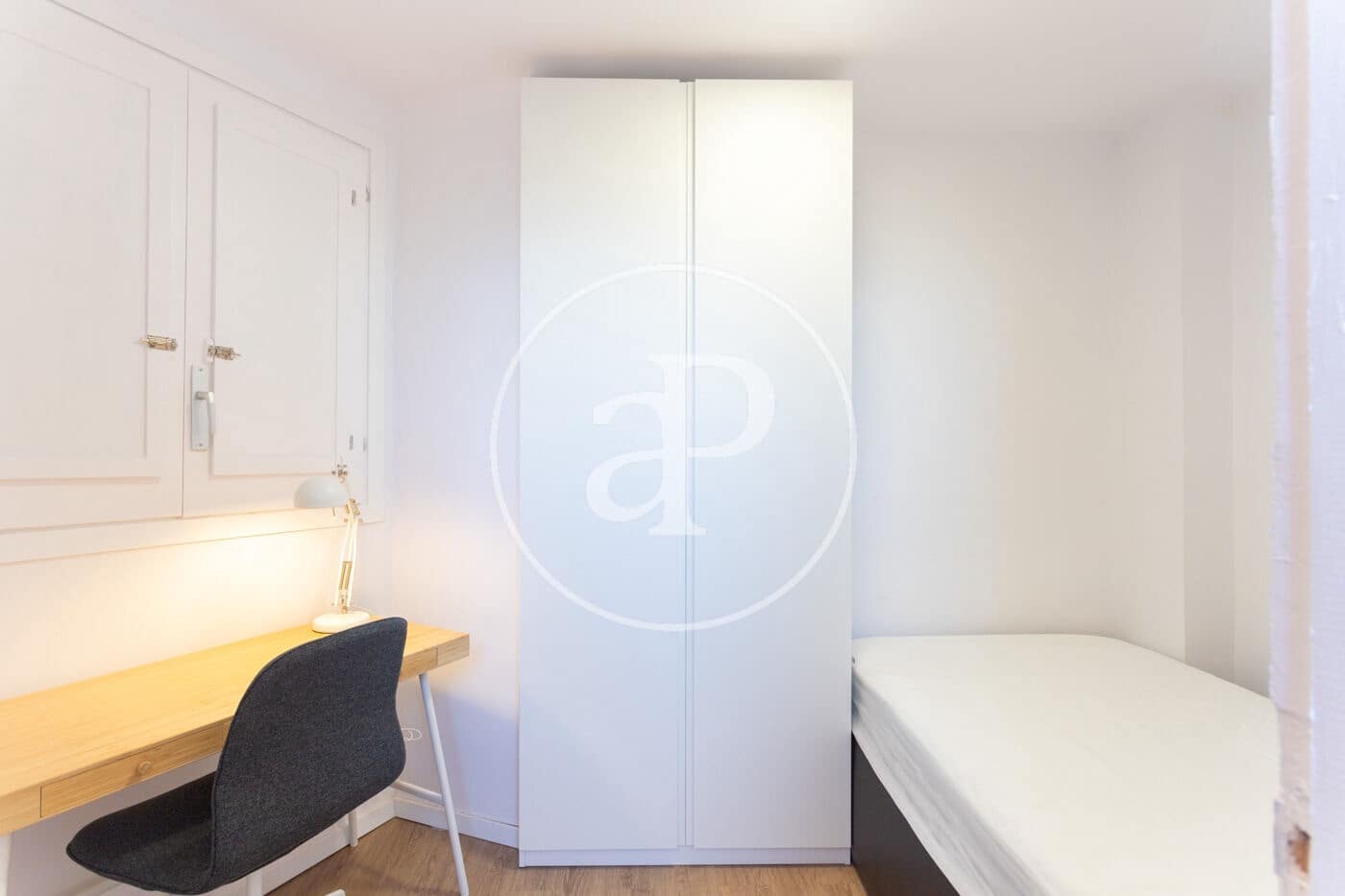 4 soverom Leilighet til leie i Barcelona by - € 2 600 (Ref: 9427192)