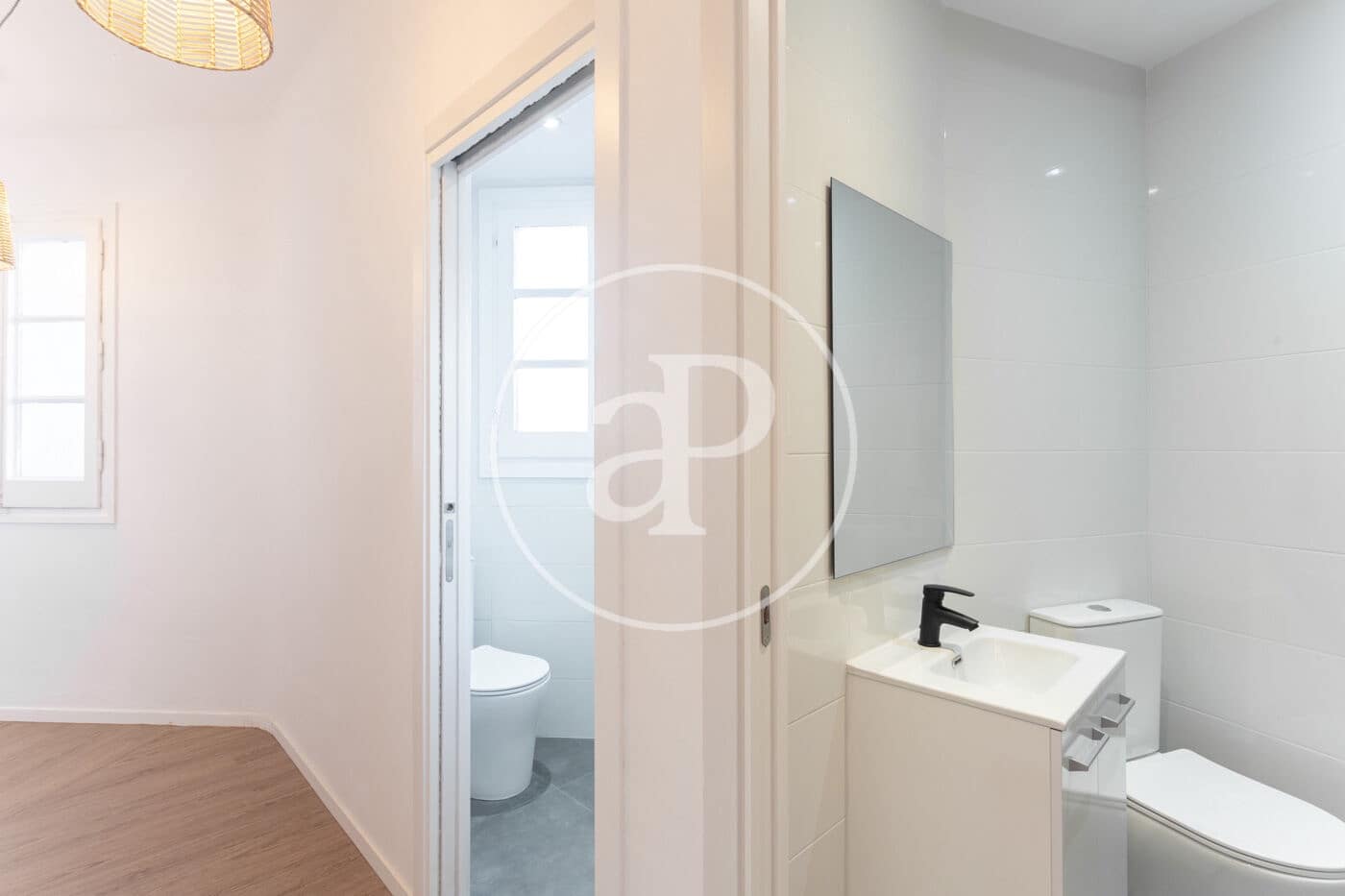 4 soverom Leilighet til leie i Barcelona by - € 2 600 (Ref: 9427192)