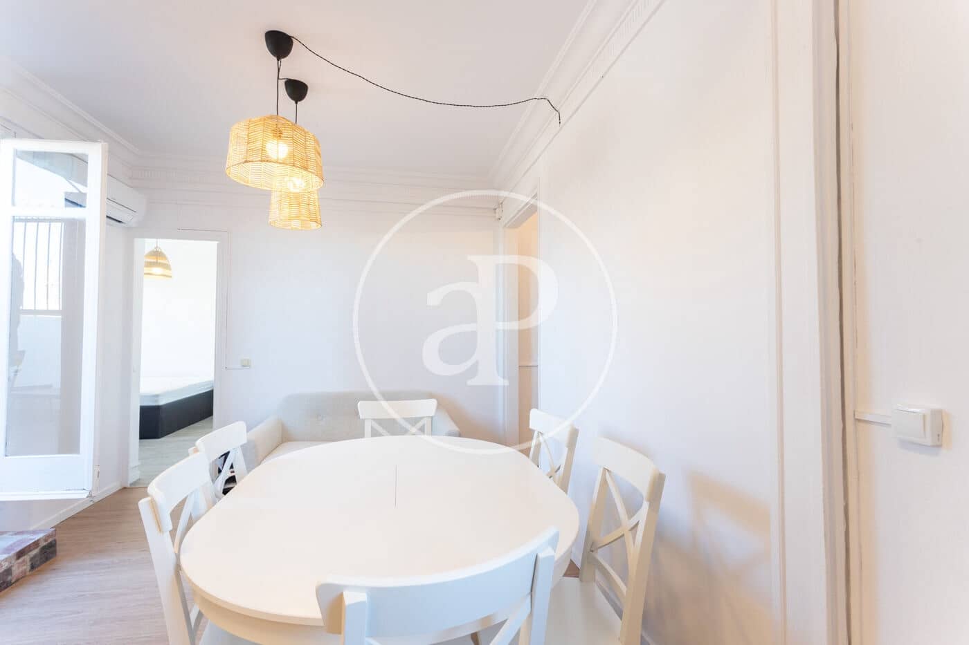 4 soverom Leilighet til leie i Barcelona by - € 2 600 (Ref: 9427192)