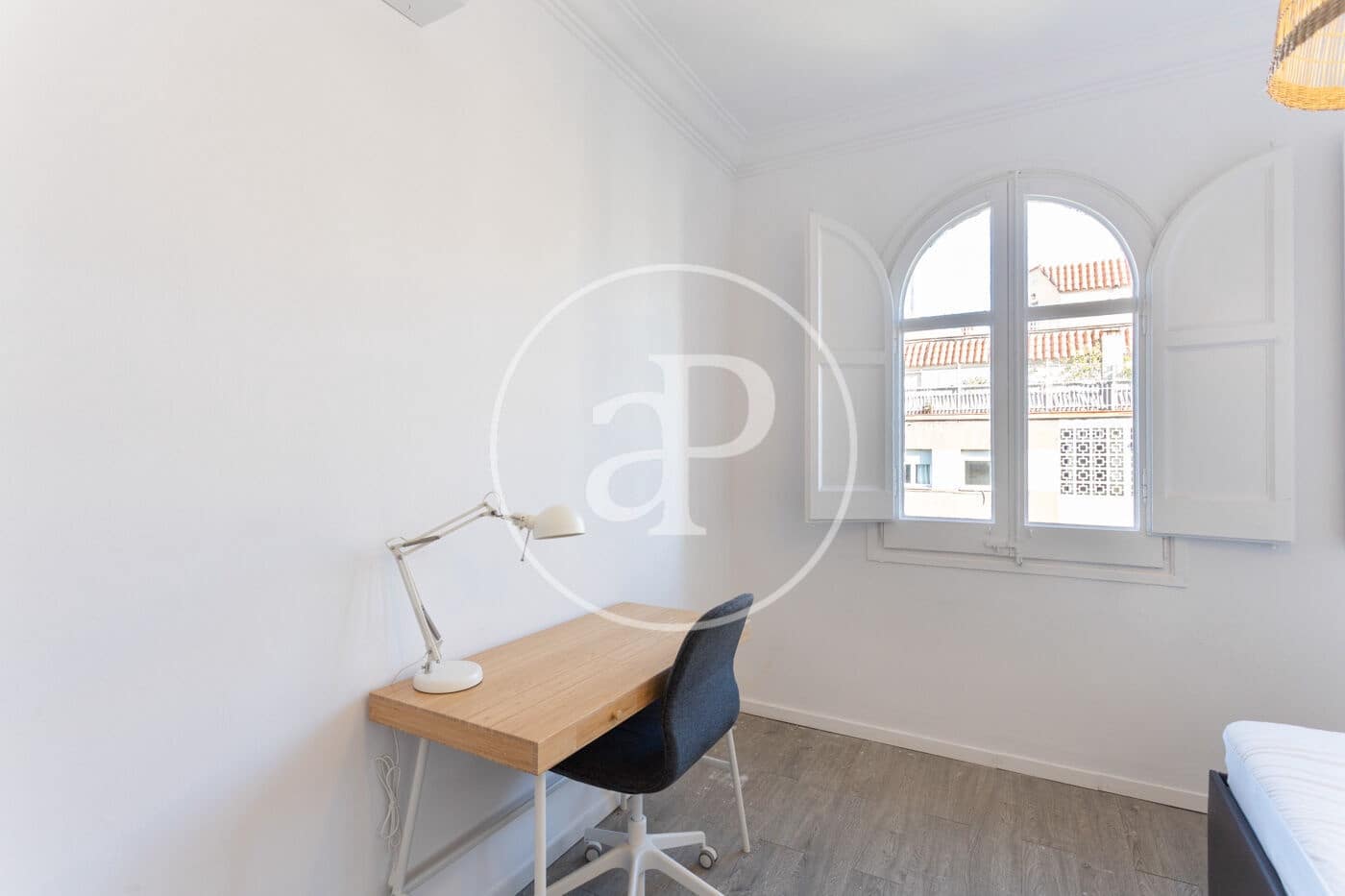 4 soverom Leilighet til leie i Barcelona by - € 2 600 (Ref: 9427192)