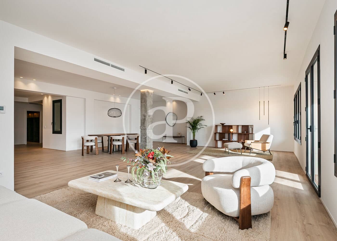 4 soveværelse Lejlighed til salg i Barcelona by - € 2.300.000 (Ref: 9431057)