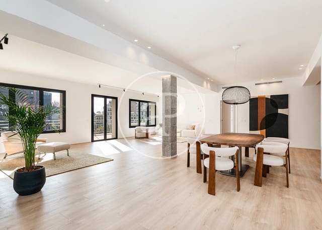 4 bedroom Apartment for sale in La Sagrada Família, Barcelona city - € 2,300,000 (Ref: 9431057)