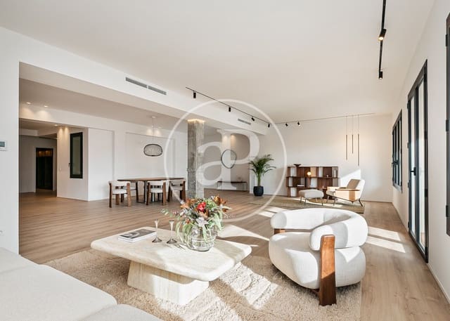 4 bedroom Apartment for sale in La Sagrada Família, Barcelona city - € 2,300,000 (Ref: 9431057)