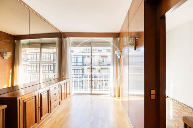 3 bedroom Apartment for sale in Sant Gervasi - Galvany, Barcelona city - € 850,000 (Ref: 9431058)