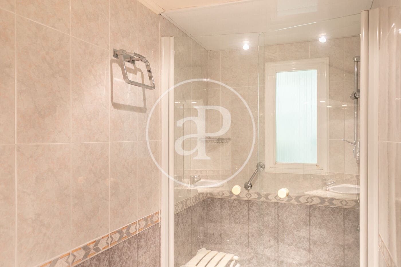 3 slaapkamer Appartement te koop in Barcelona stad - € 850.000 (Ref: 9431058)