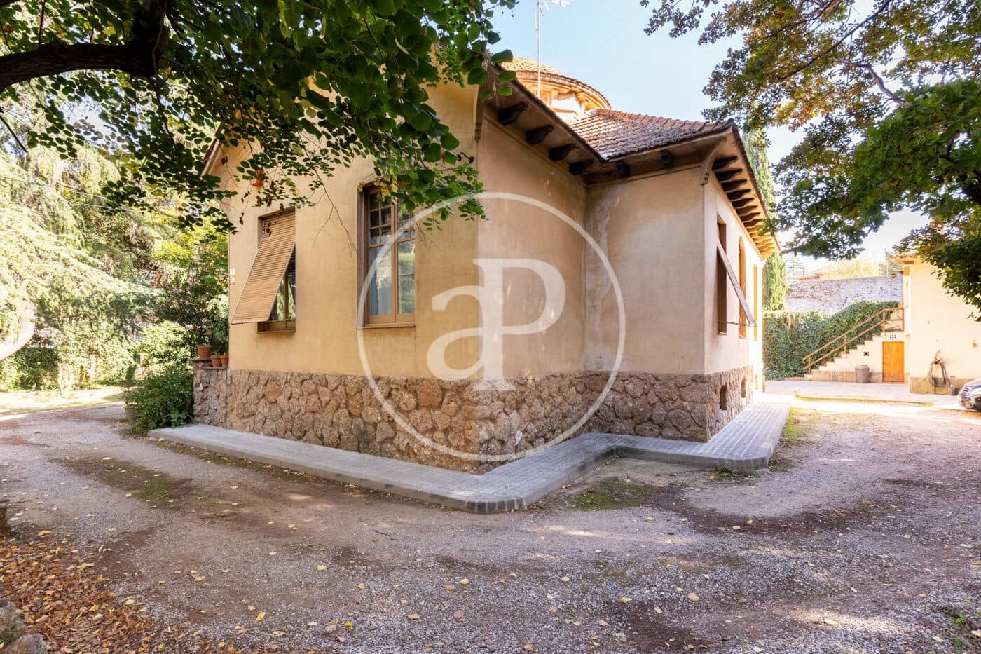 5 bedroom Villa for sale in Sant Cugat del Valles - € 3,500,000 (Ref: 9431060)