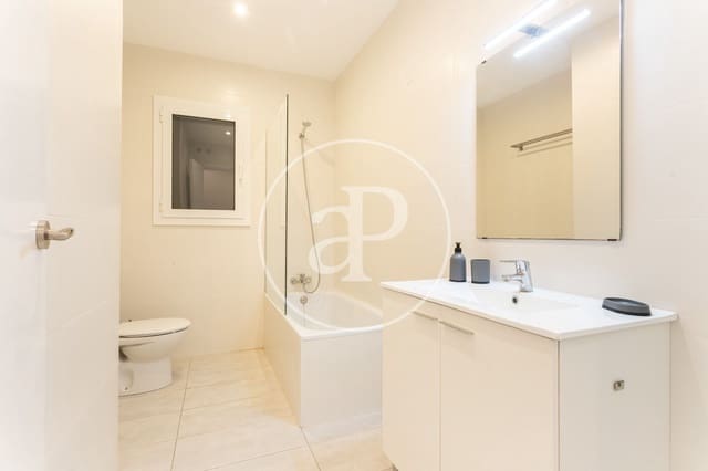 4 bedroom Apartment for rent in La Sagrada Família, Barcelona city - € 2,850 (Ref: 9431061)