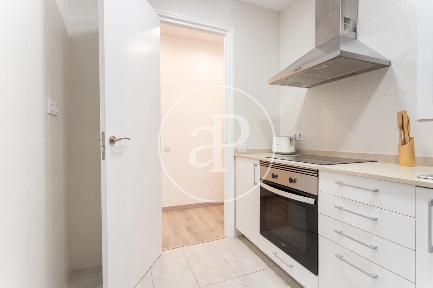 4 bedroom Apartment for rent in Barcelona city - € 2,850 (Ref: 9431061)