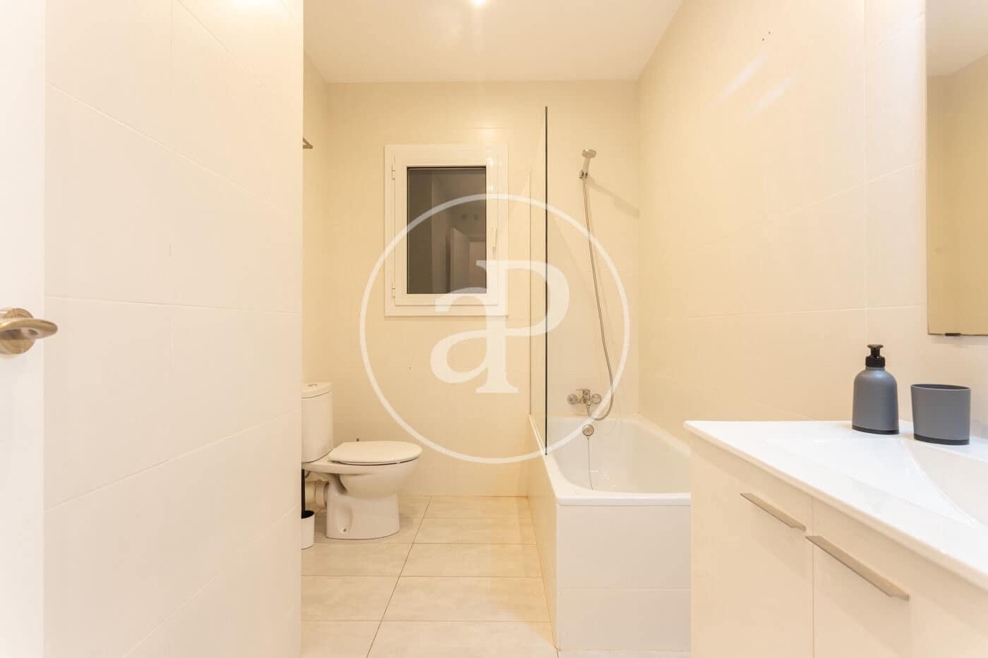 4 bedroom Apartment for rent in Barcelona city - € 2,850 (Ref: 9431061)