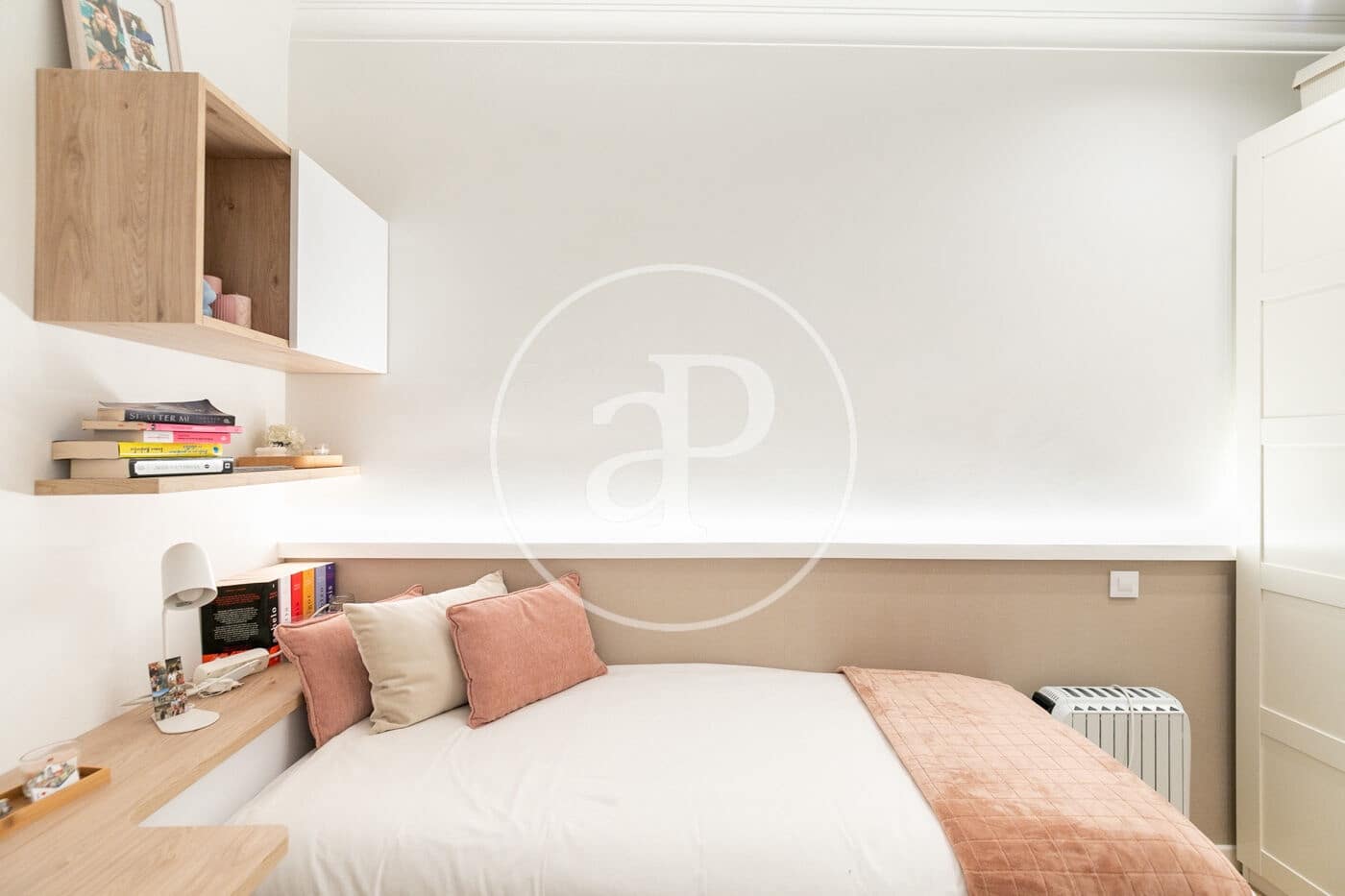 3 soverom Leilighet til leie i Barcelona by - € 2 600 (Ref: 9436202)