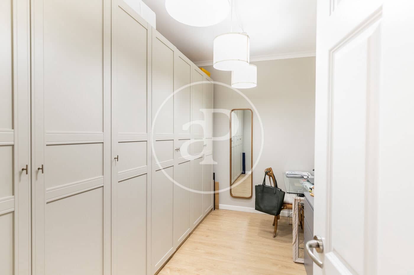 3 soverom Leilighet til leie i Barcelona by - € 2 600 (Ref: 9436202)