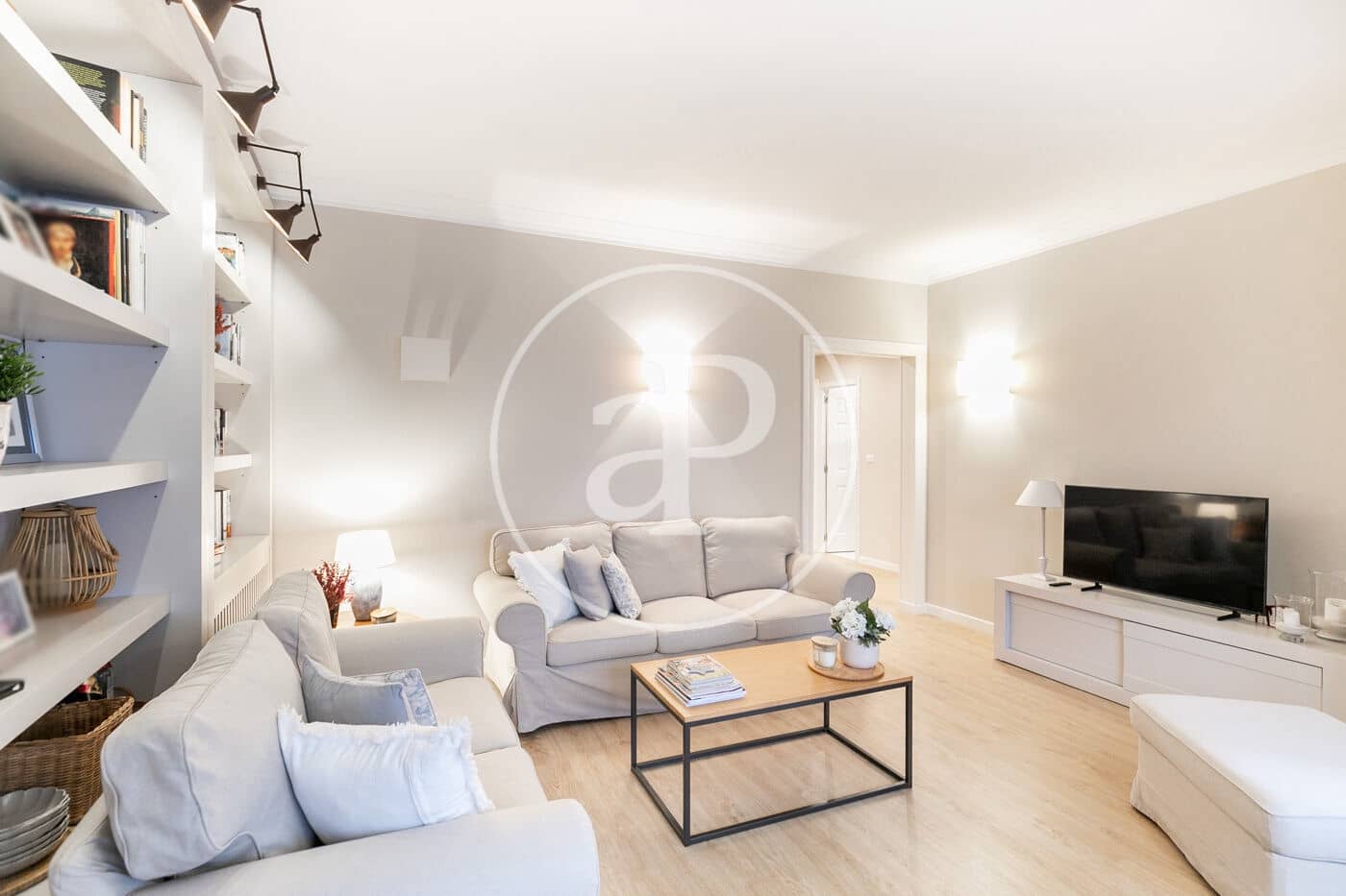 3 soverom Leilighet til leie i Barcelona by - € 2 600 (Ref: 9436202)