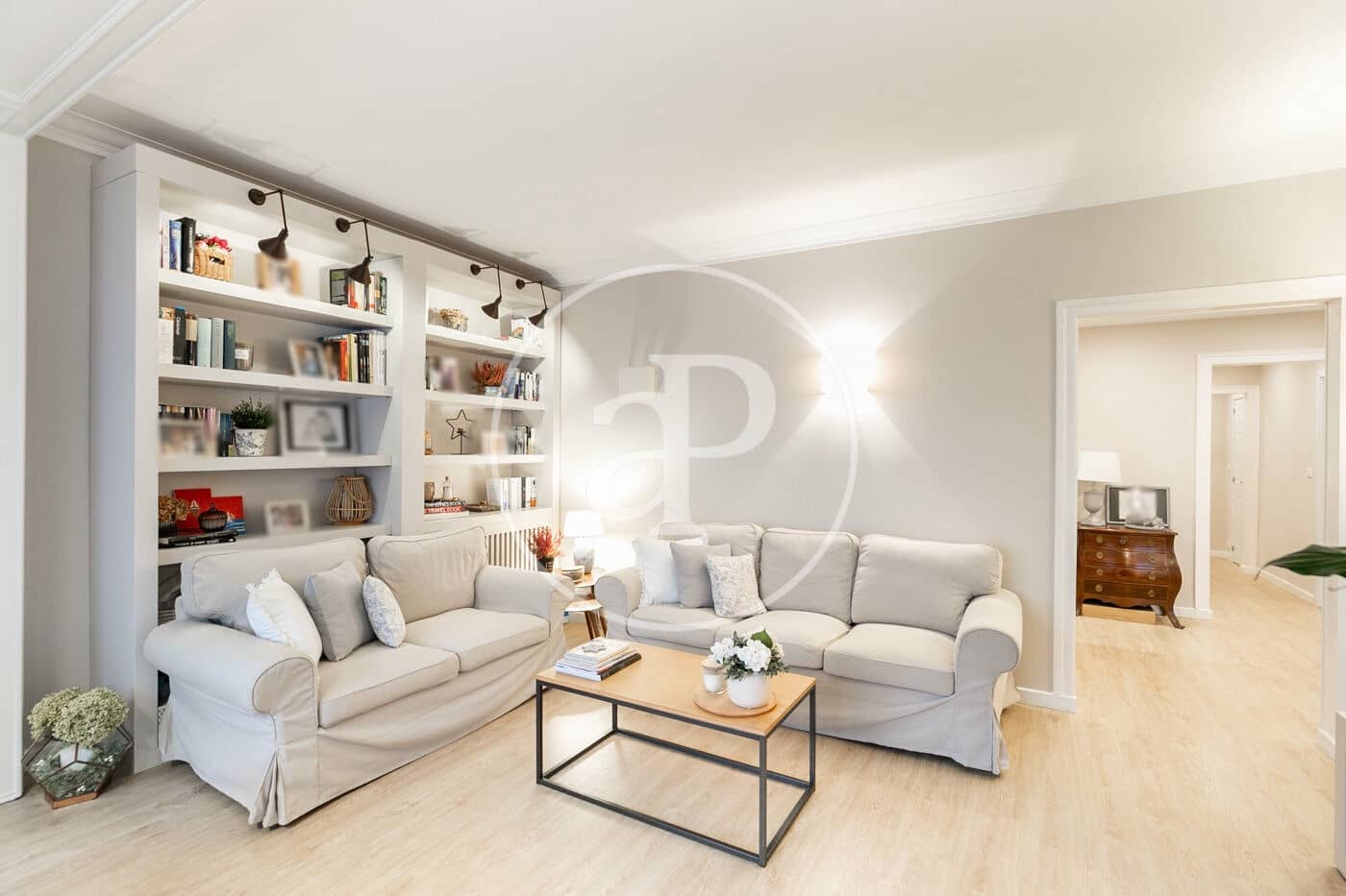 3 soverom Leilighet til leie i Barcelona by - € 2 600 (Ref: 9436202)