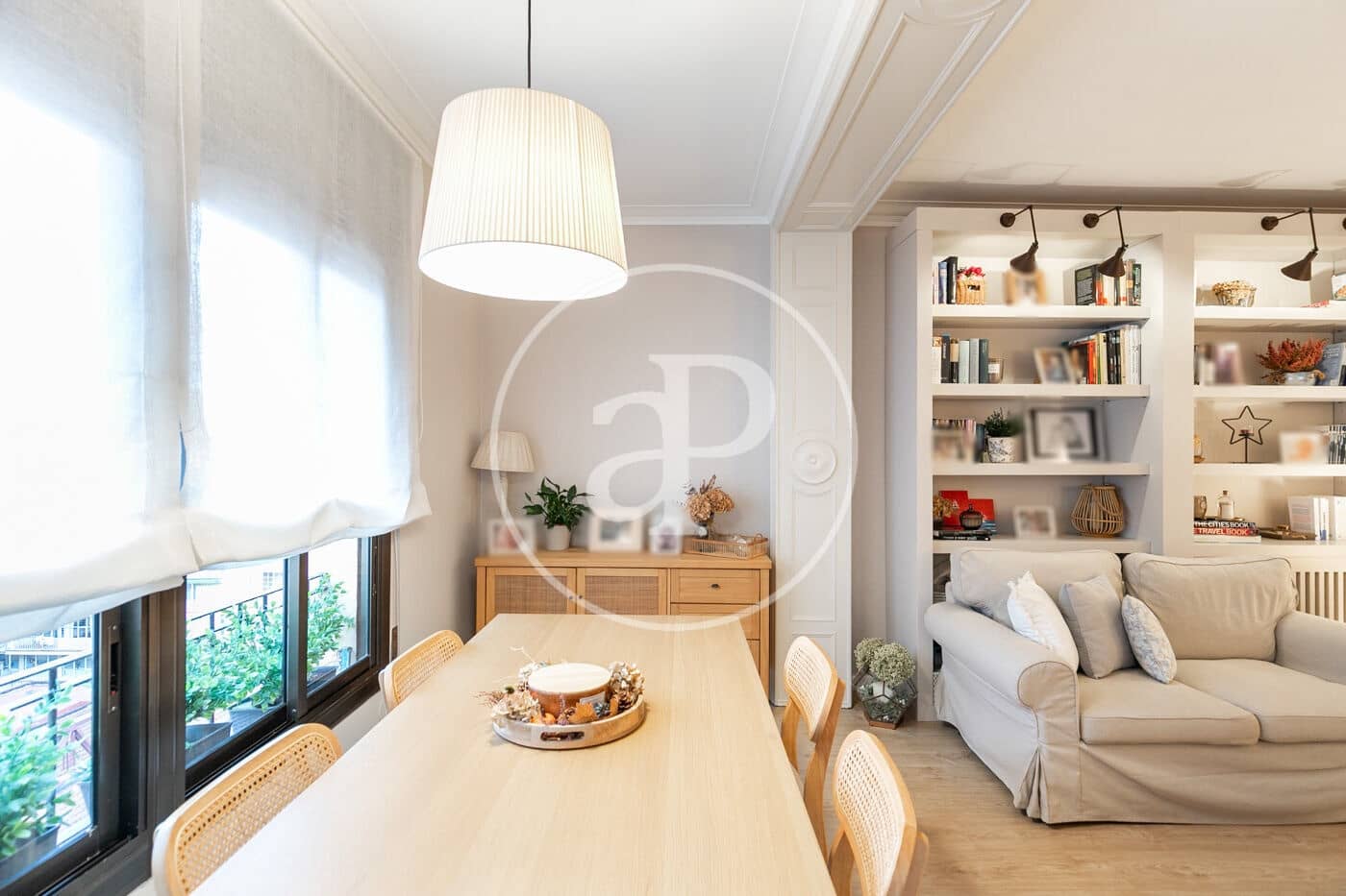 3 soverom Leilighet til leie i Barcelona by - € 2 600 (Ref: 9436202)