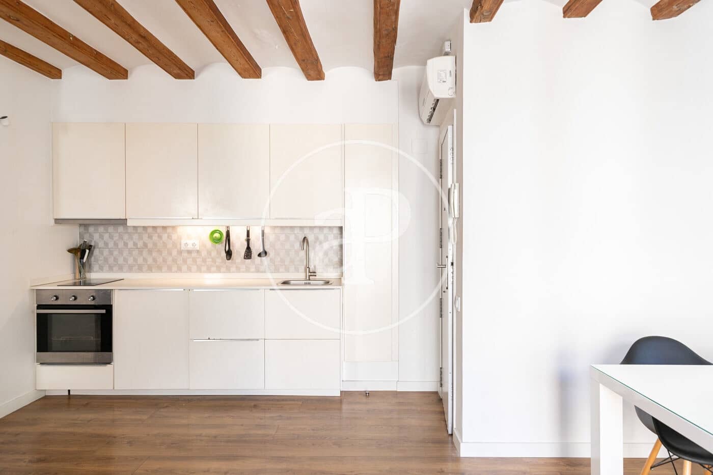 1 soverom Leilighet til leie i Barcelona by - € 1 900 (Ref: 9436204)