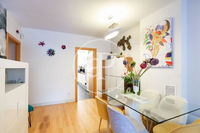 3 makuuhuone Huoneisto myytävänä paikassa Sants, Barcelona kaupunki mukana uima-altaan - 620 000 € (Ref: 9436205)