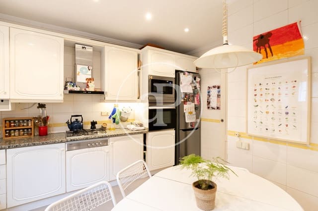 5 slaapkamer Villa te koop in Sant Just Desvern - € 925.000 (Ref: 9436206)