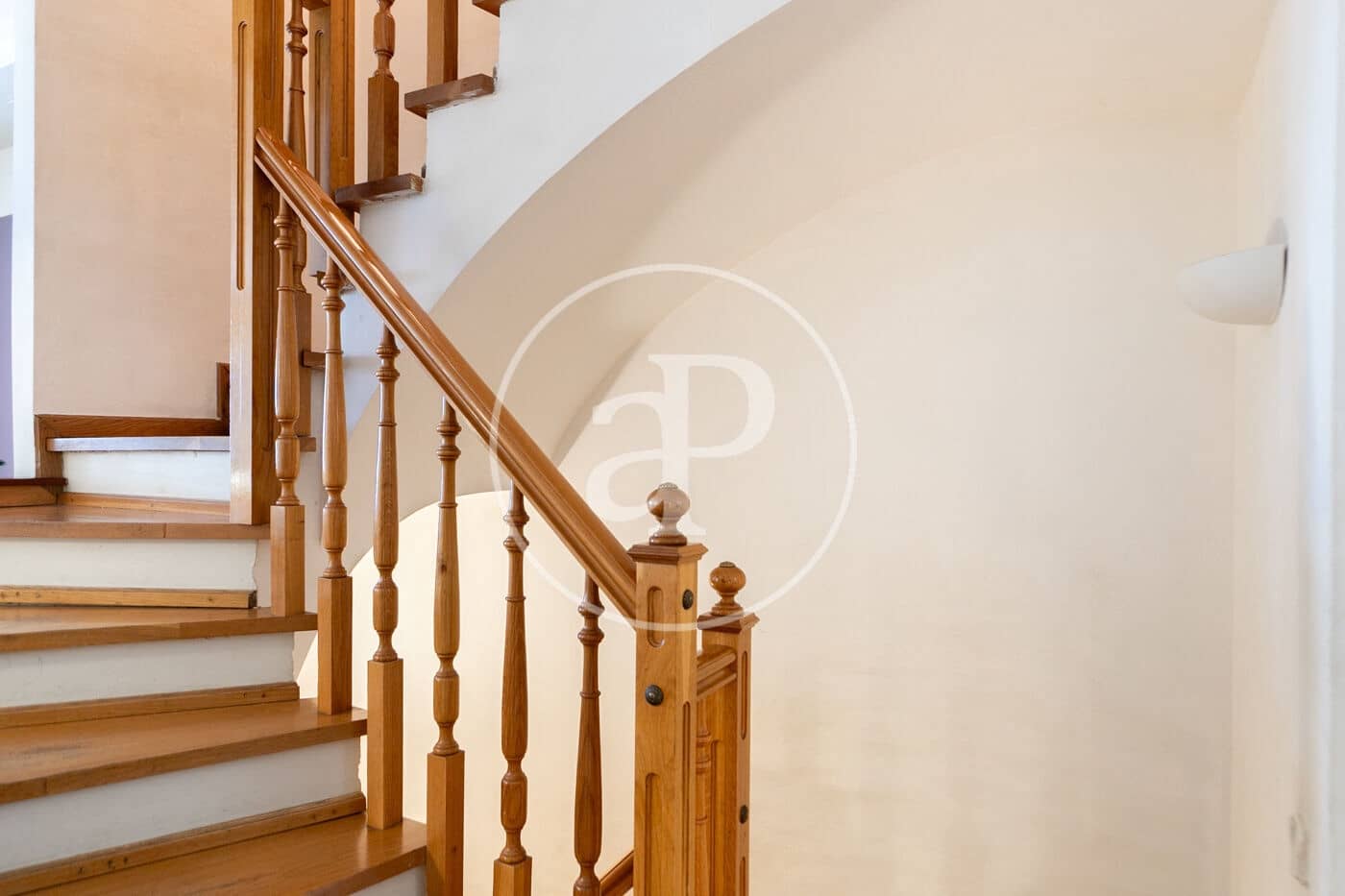 5 slaapkamer Villa te koop in Sant Just Desvern - € 925.000 (Ref: 9436206)