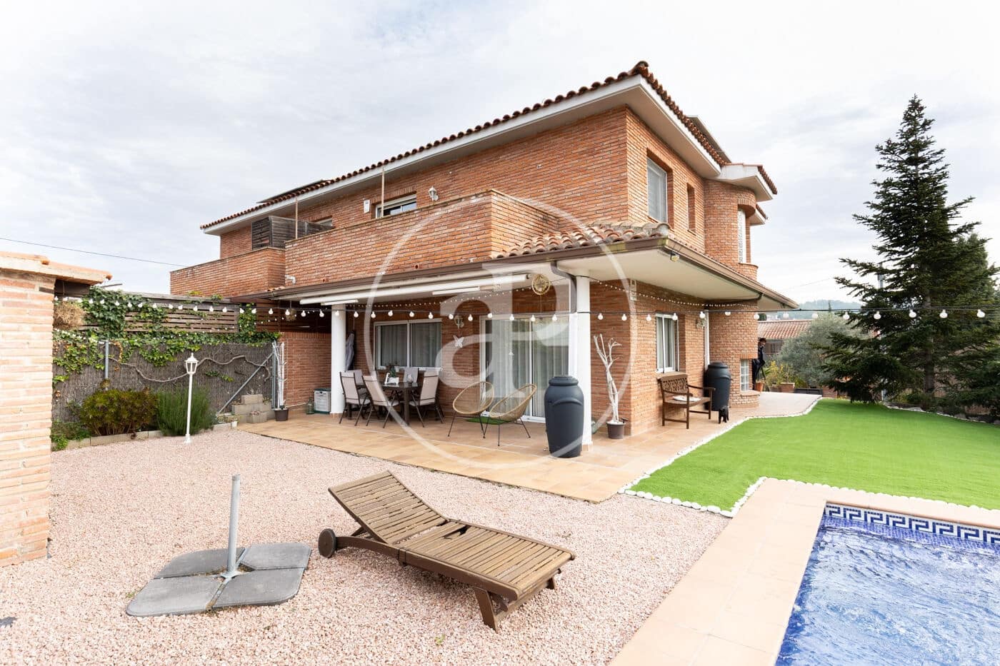 4 soveværelse Villa til salg i Sant Quirze del Valles med swimmingpool - € 665.000 (Ref: 9436207)