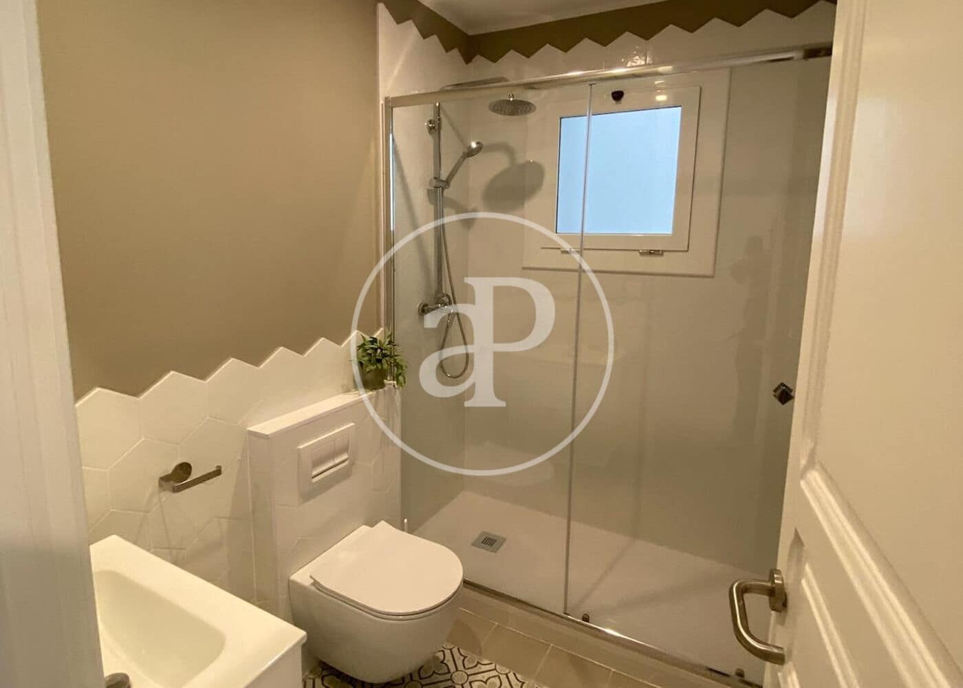 3 soveværelse Lejlighed til salg i Barcelona by - € 575.000 (Ref: 9437794)