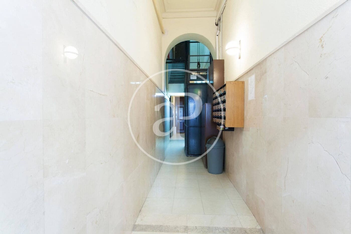 1 soveværelse Lejlighed til salg i Barcelona by - € 350.000 (Ref: 9437797)