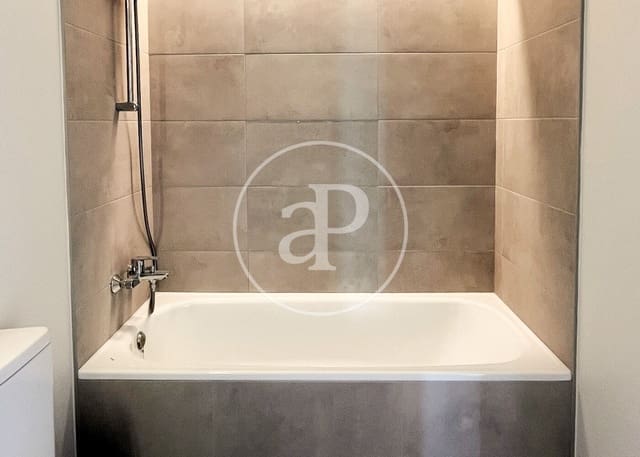 3 soveværelse Lejlighed til leje i Mataró med swimmingpool - € 2.500 (Ref: 9440105)