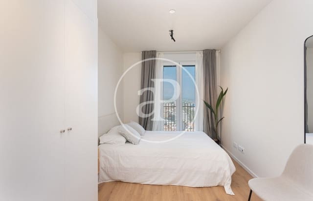 3 slaapkamer Appartement te huur in Mataró met zwembad - € 2.500 (Ref: 9440105)