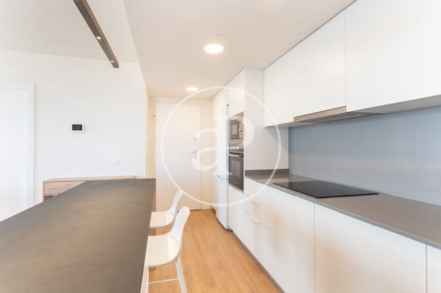 3 slaapkamer Appartement te huur in Mataró met zwembad - € 2.500 (Ref: 9440105)