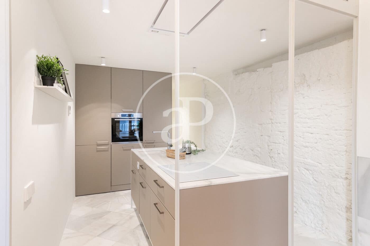 2 soverom Leilighet til leie i Barcelona by - € 2 500 (Ref: 9440106)