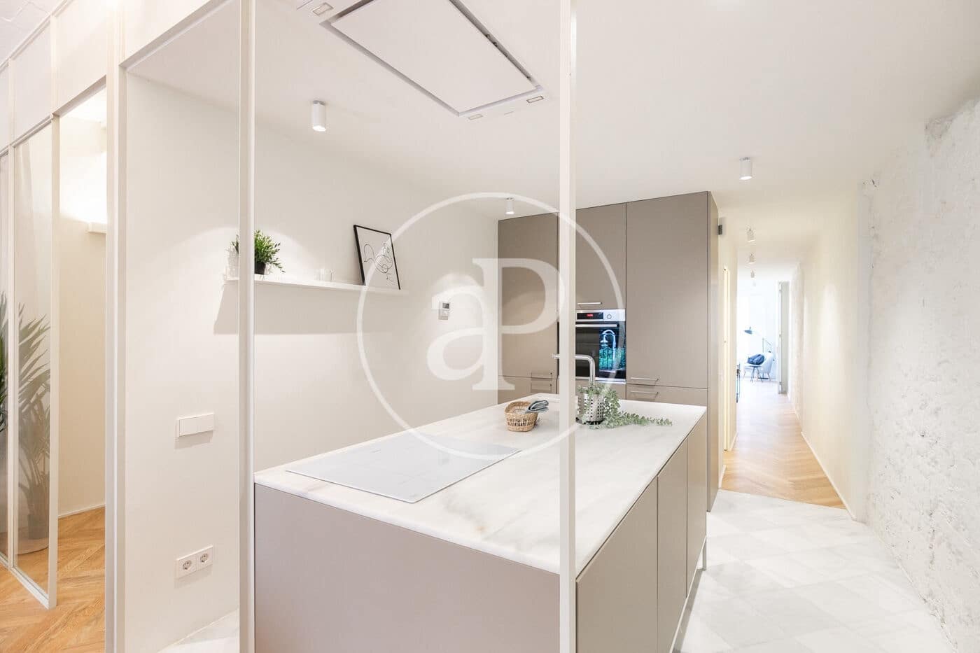 2 soverom Leilighet til leie i Barcelona by - € 2 500 (Ref: 9440106)