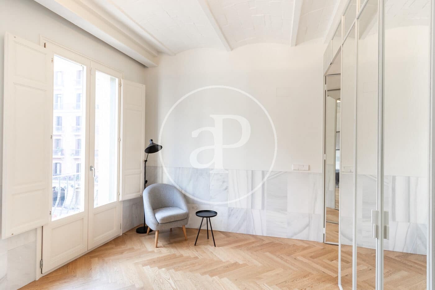 2 soverom Leilighet til leie i Barcelona by - € 2 500 (Ref: 9440106)