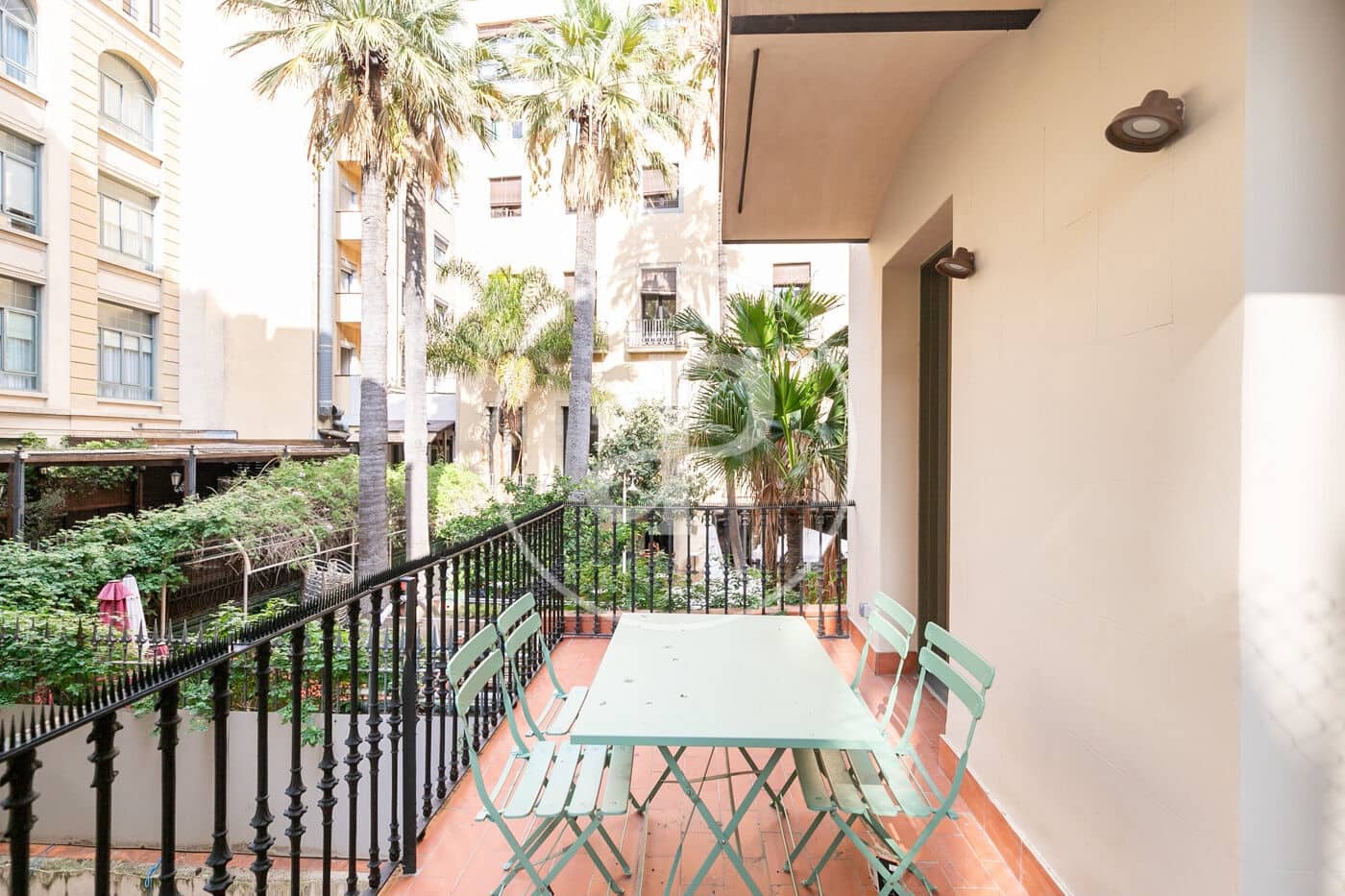 2 soverom Leilighet til leie i Barcelona by - € 2 500 (Ref: 9440106)