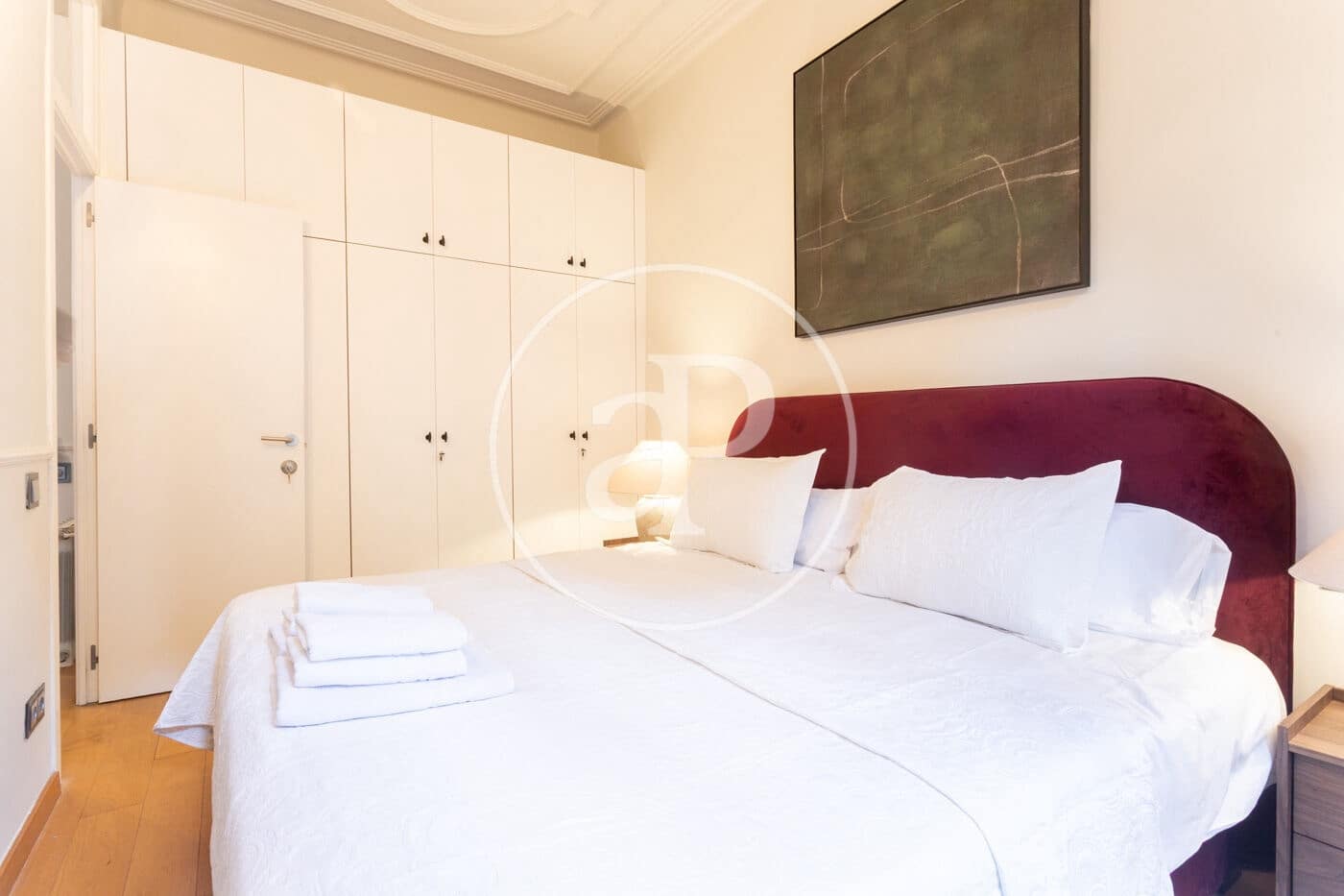 2 slaapkamer Appartement te huur in Barcelona stad - € 2.500 (Ref: 9440107)