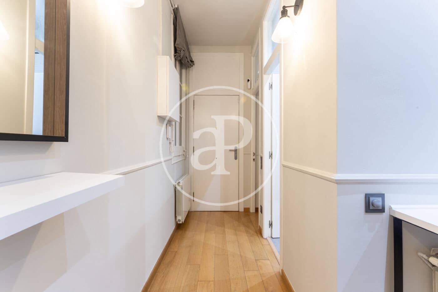 2 slaapkamer Appartement te huur in Barcelona stad - € 2.500 (Ref: 9440107)