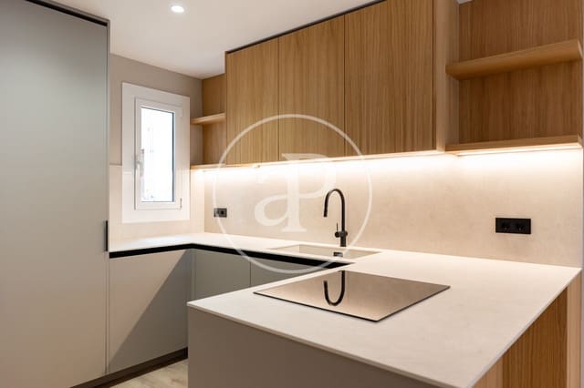 3 soveværelse Lejlighed til salg i Sant Gervasi - La Bonanova, Barcelona by - € 875.000 (Ref: 9440108)