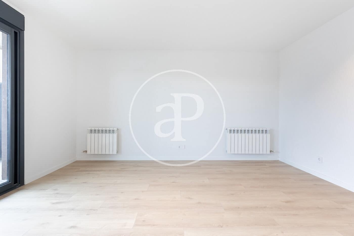 2 slaapkamer Appartement te huur in Mira-Sol - € 2.200 (Ref: 9446324)