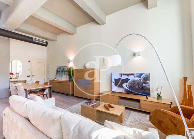 2 bedroom Villa for rent in El Poblenou, Barcelona city with pool - € 2,860 (Ref: 9449155)