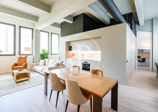 2 bedroom Villa for rent in El Poblenou, Barcelona city with pool - € 2,860 (Ref: 9449155)