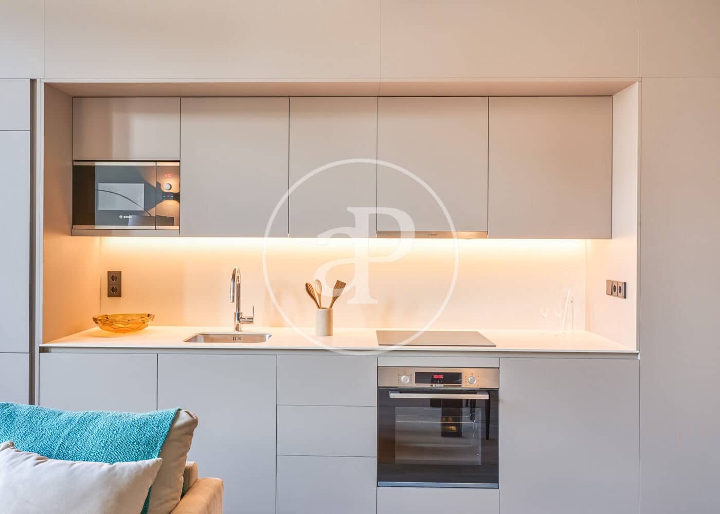 2 bedroom Villa for rent in Barcelona city with pool - € 2,860 (Ref: 9449155)