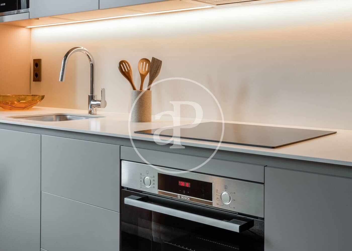 2 bedroom Villa for rent in Barcelona city with pool - € 2,860 (Ref: 9449155)