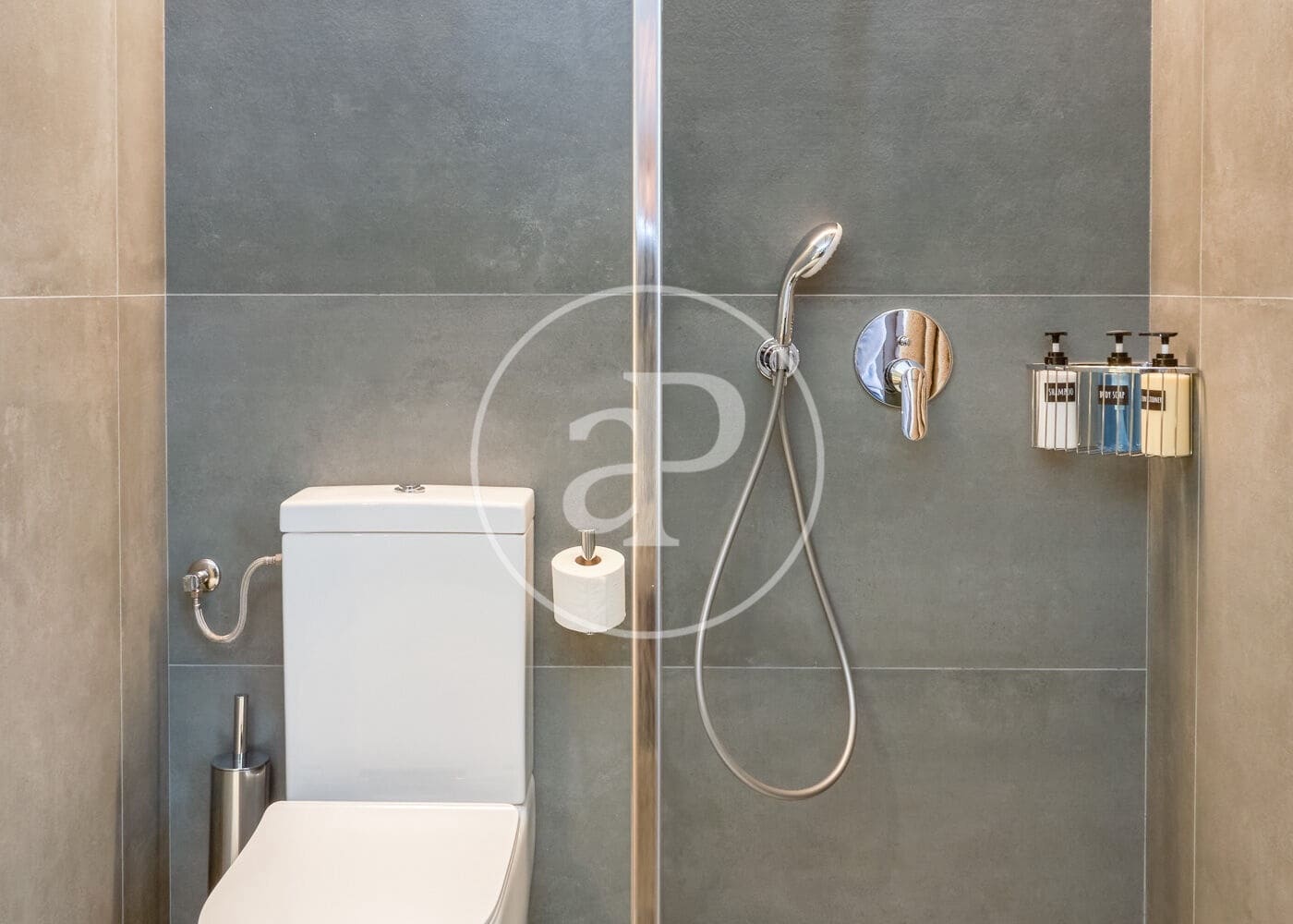 2 bedroom Villa for rent in Barcelona city with pool - € 2,860 (Ref: 9449155)