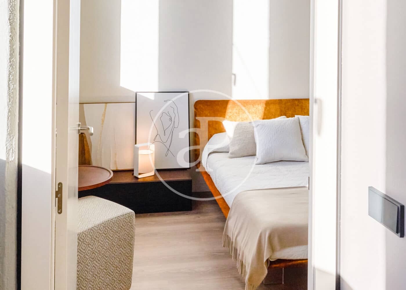 2 bedroom Villa for rent in Barcelona city with pool - € 2,860 (Ref: 9449155)