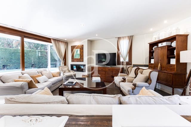 5 bedroom Villa for rent in Sant Cugat del Vallès with pool - € 6,500 (Ref: 9449156)