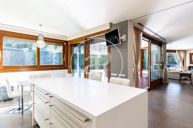 5 bedroom Villa for rent in Sant Cugat del Vallès with pool - € 6,500 (Ref: 9449156)