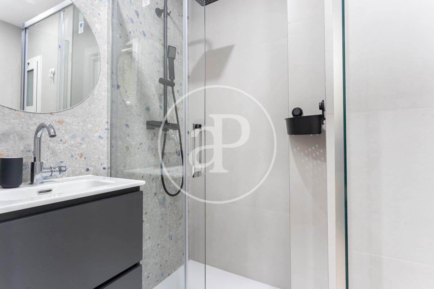 3 Zimmer Apartment zu vermieten in Barcelona Stadt - 2.100 € (Ref: 9450657)