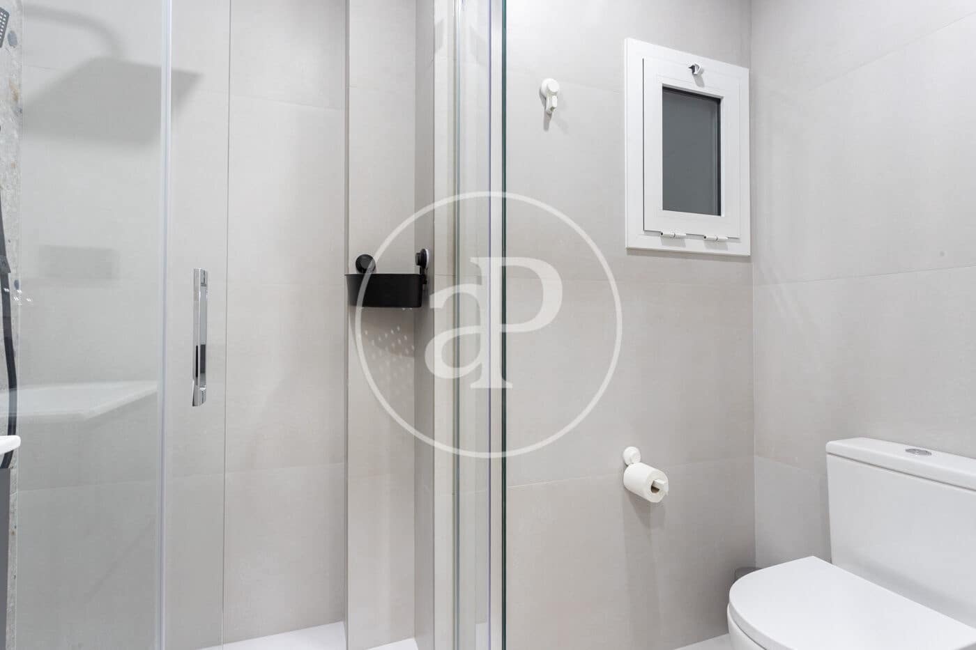 3 Zimmer Apartment zu vermieten in Barcelona Stadt - 2.100 € (Ref: 9450657)