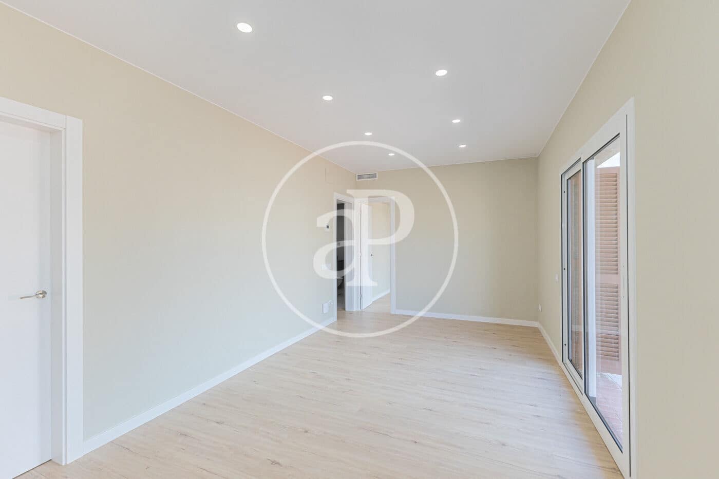 3 soverom Leilighet til salgs i Barcelona by - € 665 000 (Ref: 9450658)