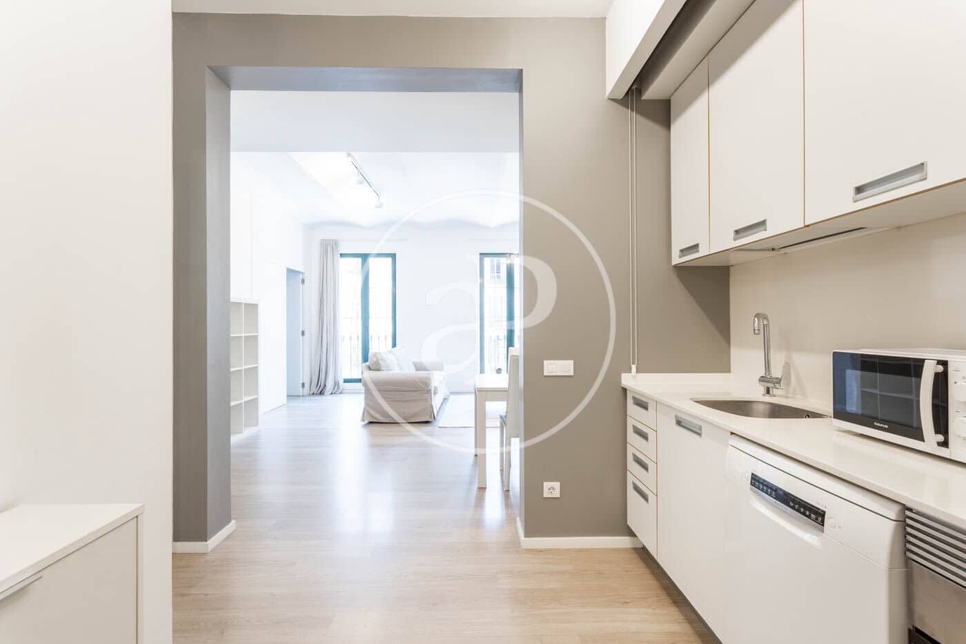 3 bedroom Apartment for rent in Barcelona city - € 2,500 (Ref: 9450659)