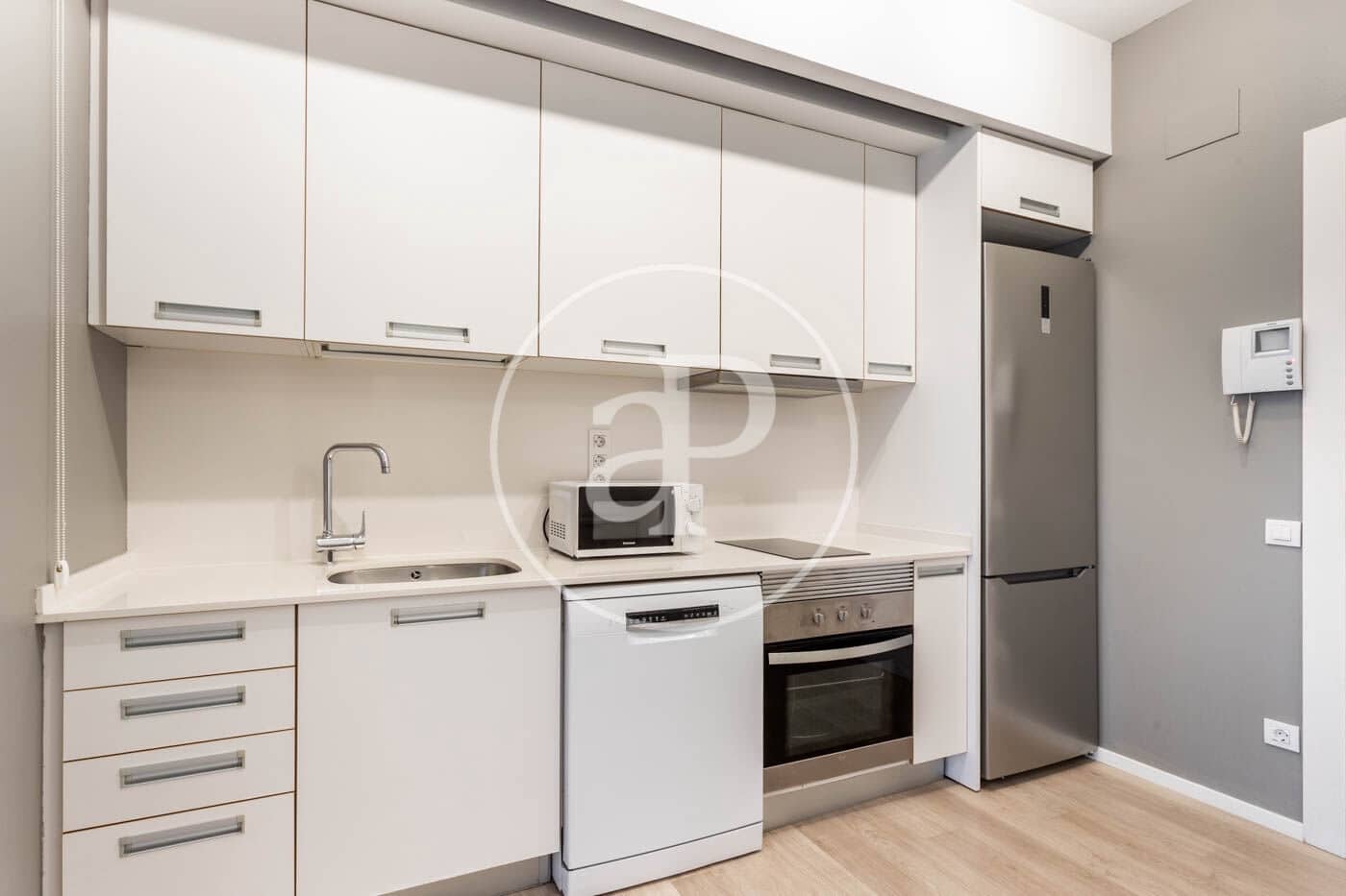 3 bedroom Apartment for rent in Barcelona city - € 2,500 (Ref: 9450659)
